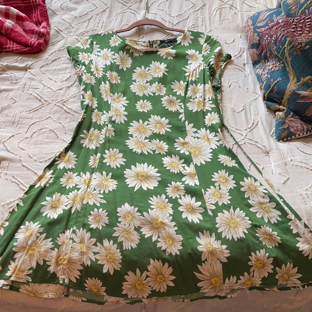 Light weight daisy swing dress
